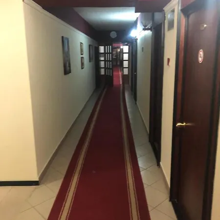 Rr Petrol Hotel
